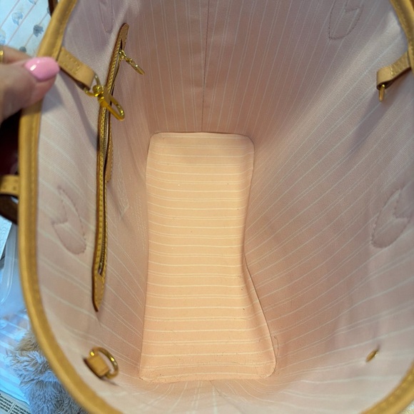 Louis Vuitton Gradient Pink & Yellow Tote & Wristlet BUNDLE, NEW!! 🌸 MAKE OFFER - Picture 11 of 15